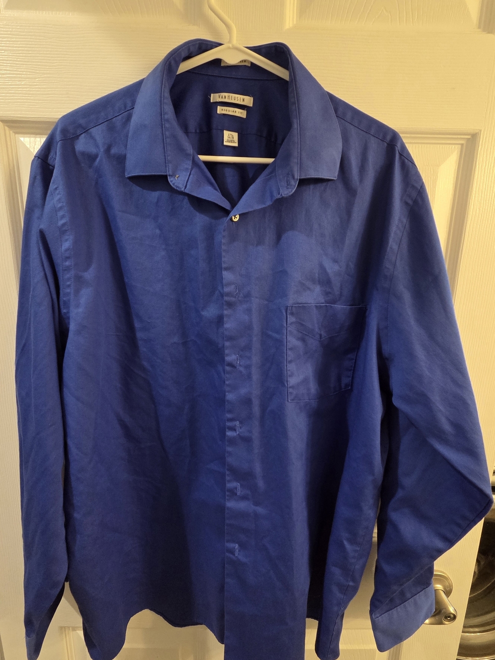 Van Heusen Men's Royal Blue Long-Sleeve Dress Shirt